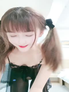 Hổ trắng không lông lộ mặt và lolita nhỏ gợi cảm